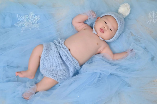 东明宝宝吐奶黄色